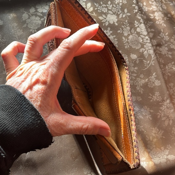 Vintage Embossed leather, bifold wallet, horse , Mexico - Picture 11 of 16